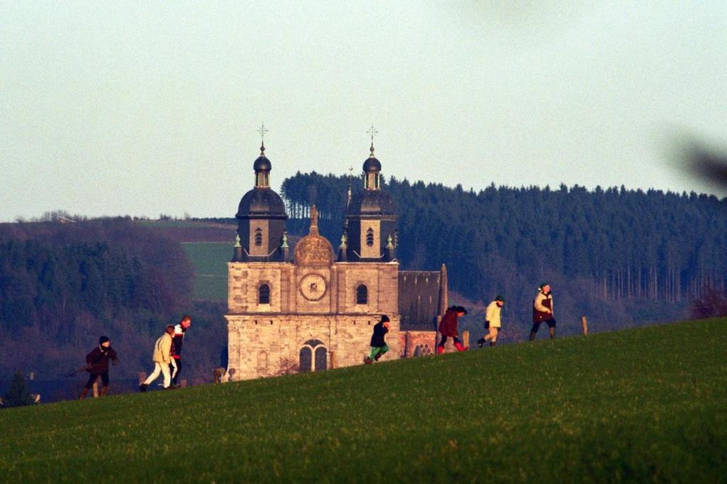 Gite Le Cerf Pantin Saint-Hubert Exteriér fotografie